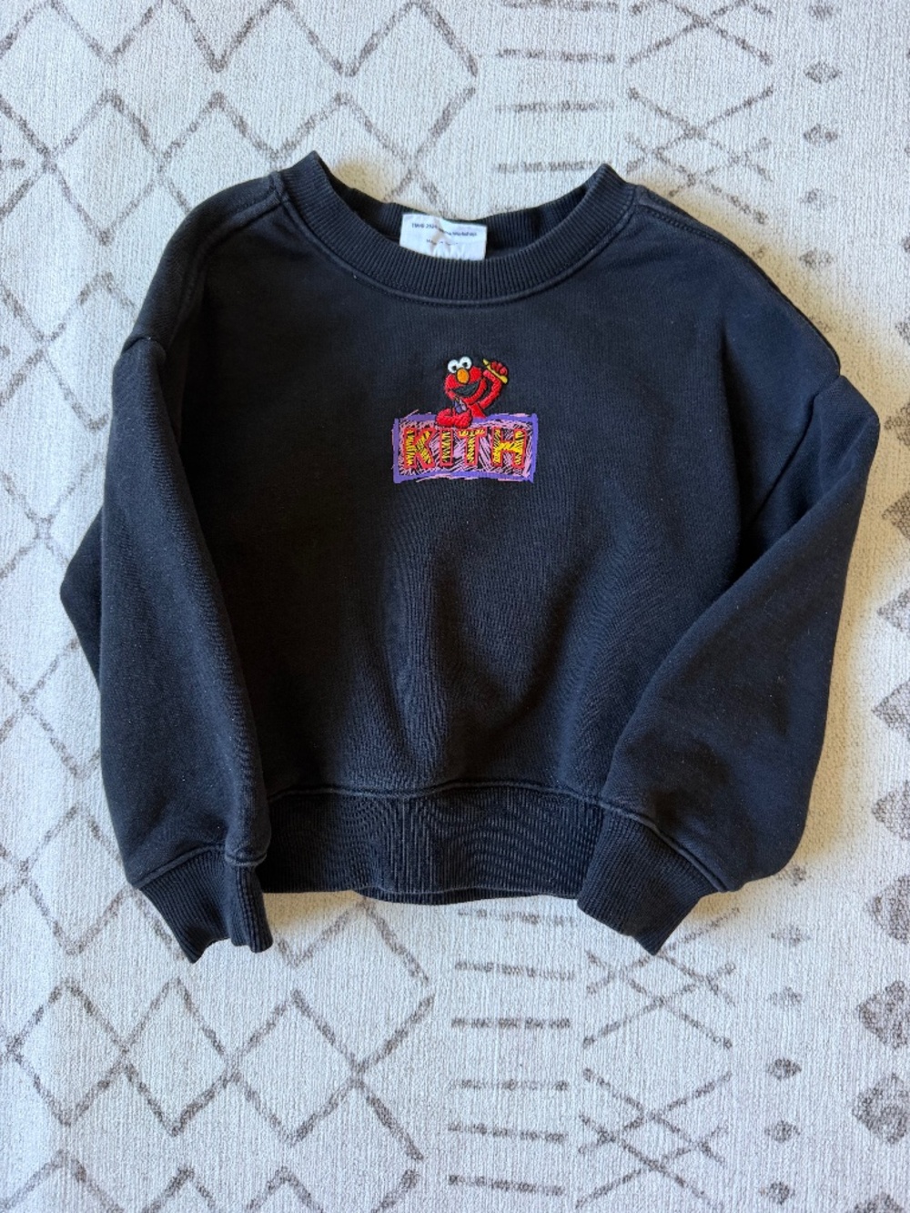 Kith x Sesame Street Elmo sweatshirt 4T